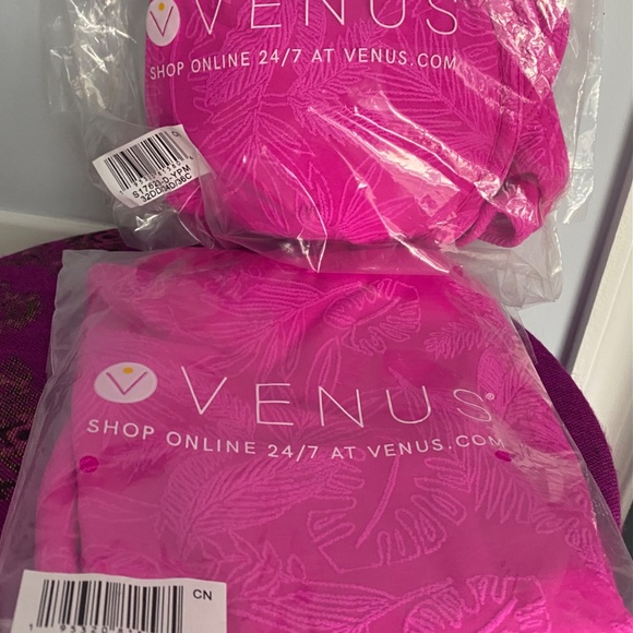 VENUS Bikini set hot pink NEW IN BAGS 10 bottom 36C 34D 32DD - Picture 4 of 13